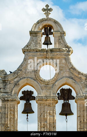 Clocher de l'église du monastère nef deux Moni Arkadi Monastère, Église orthodoxe grecque, Monument National de la crète dans la lutte pour l'indépendance, Moni Monastère d'Arkadi, Crète, Grèce, Europe Banque D'Images