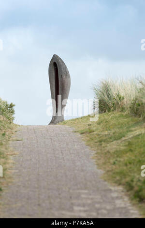 Allemagne, Basse-Saxe, Frise Orientale, Juist, l'Otto Leege Trail est un sentier de nature artistique / écologique sur l'île de Juist est de la Frise. Harpe éolienne. Banque D'Images