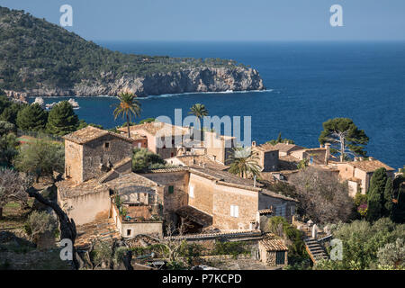 Vue sur Lluc Alcari dans la Cala de Deia, Mallorca, Iles Baléares, Espagne Banque D'Images