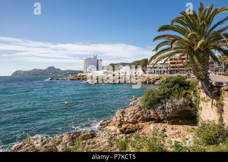 Dans la côte de Cala Ratjada, Majorque, Iles Baléares, Espagne Banque D'Images