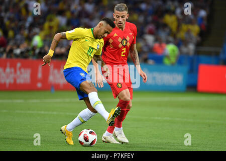 Kazan, Russie. 6e juillet 2018. NEYMAR (BRA), action, les duels contre Toby ALDERWEIRELD (BEL). Brésil (BRA) - Belgique (BEL) 1-2, quarts, tour de jeu, huit sur 58 06.07.2018 à Kazan, Kazan Arena. Coupe du Monde de Football 2018 en Russie à partir de la 14.06. - 15.07.2018. | conditions dans le monde entier : dpa Crédit photo alliance/Alamy Live News Banque D'Images