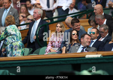 Londres, Royaume-Uni. Le 06 juillet, 2018. Guest assister à jour cinq des championnats de tennis de Wimbledon à l'All England Lawn Tennis et croquet Club le 6 juillet 2018 à Londres, Angleterre les gens : Guest   Me.Com/Media Crédit : Hoo Punch/Alamy Live News Banque D'Images