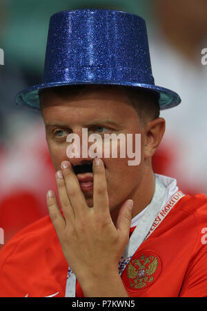 Sochi, Russie. 7 juillet, 2018. Un ventilateur est perçu avant la Coupe du Monde FIFA 2018 Quart de finale entre la Russie et la Croatie à Sotchi, Russie, le 7 juillet 2018. Credit : Wu Zhuang/Xinhua/Alamy Live News Banque D'Images