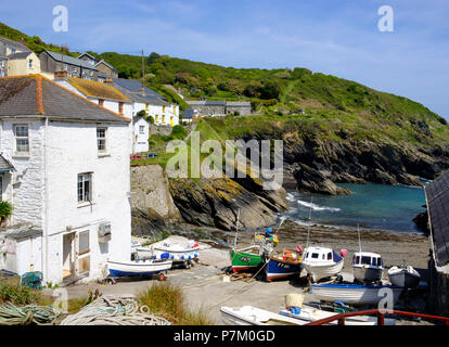 Port de pêche, Portloe, à Veryan, Cornwall, England, UK Banque D'Images