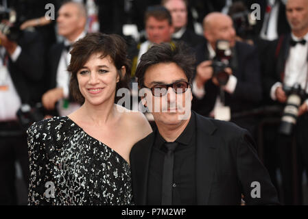 21 mai 2017 - Cannes, France : Charlotte Gainsbourg et Yvan Attal assister à la 'l'Meyerowitz Stories' premiere pendant le 70e festival de Cannes. Charlotte Gainsbourg et Yvan Attal lors du 70eme Festival de Cannes. *** FRANCE / PAS DE VENTES DE MÉDIAS FRANÇAIS *** Banque D'Images