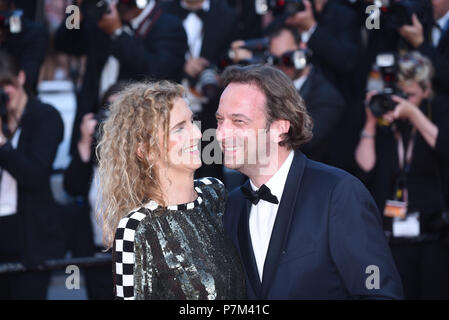 27 mai 2017 - Cannes, France : Delphine de Vigan, François Busnel assister à la "basé sur une histoire vraie' premiere pendant le 70e festival de Cannes. Delphine de Vigan et François Busnel lors du 70eme Festival de Cannes. *** FRANCE / PAS DE VENTES DE MÉDIAS FRANÇAIS *** Banque D'Images