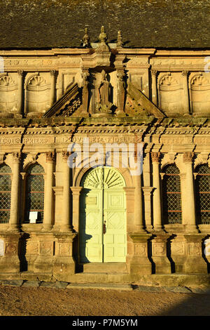 La France, Finistère, halte sur le chemin de St Jacques, St Thegonnec, l'enclos paroissial, l'ossuaire Banque D'Images
