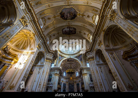 Dédiée à Saint Alexandre de Bergame, la cathédrale de Bergame a subi de nombreuses modifications au cours des siècles. On pense que cela date d'au moins le 15ème siècle. Banque D'Images