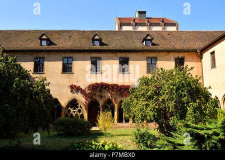 La France, Haut Rhin, Alsace, Colmar, Musée Unterlinden, le cloître Banque D'Images