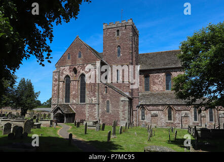 Dore Abbaye, un 12e C. ancienne abbaye cistercienne, maintenant une église paroissiale depuis 1634, est construite de grès. Situé à Golden Valley, Herefordshire,UK Banque D'Images