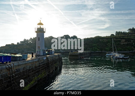 France, Morbihan, Belle Ile en Mer, Sauzon, port lighthouse Banque D'Images