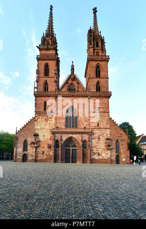 La suisse, Bâle, Münsterplatz, la cathédrale (Münster) Banque D'Images