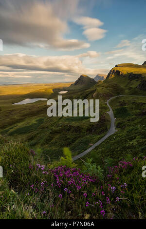 Coucher du soleil à Quiraing, île de Skye, Écosse, Hébrides intérieures, de l'Europe Banque D'Images