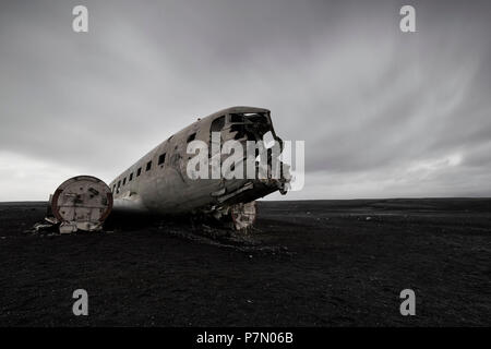 L'avion DC US Navy abandonnés sur la plage d'Solheimasandur, Sudurland, Islande, Europe Banque D'Images