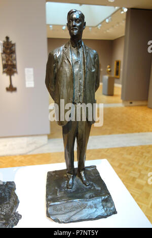 Anglais : Exposition dans le Chazen Museum of Art, University of Wisconsin-Madison, Madison, Wisconsin, USA. Cette oeuvre est assez vieux pour qu'il soit dans le . La photographie était permise dans le musée sans restriction. 21 juillet 2013, 14:08:15 89 Charles R. Crane et Josephine Crane Bradley par Paul Troubetzkoy, 1912, bronze coulé, figure 1 - Chazen Museum of Art - DSC02448 Banque D'Images