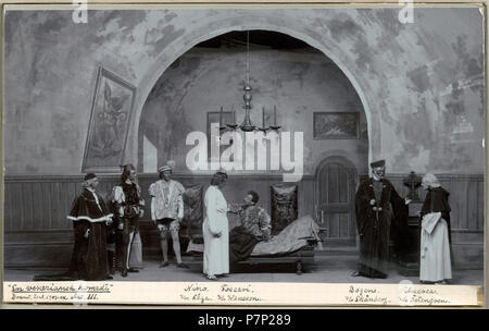 Ivar Kåge som Nino, Axel Hansson som Foscari, Georg Skånberg som Dogen & Albion Örtengren som i En veneziansk komedi Andrea, Dramatiska teatern 1904 146 En veneziansk komedi, Dramatiska teatern 1904. Föreställningsbild - SMV - H15 005 Banque D'Images