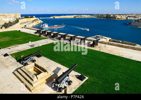 Canons de la batterie Salut, Upper Barracca jardin, La Valette, Malte Banque D'Images