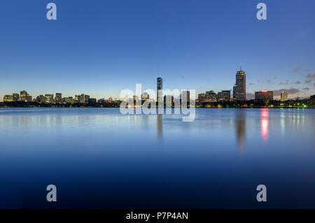 Skyline de Boston Back Bay area vu à l'aube Banque D'Images