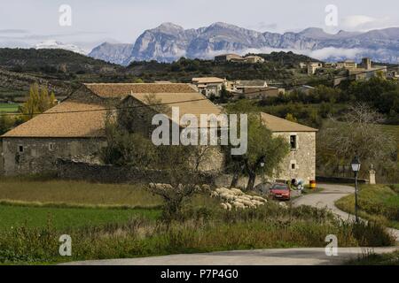 Santuario de origen romanico de Santa María de la Nuez , municipio de Bárcabo, Sobrarbe, Provincia de Huesca, Comunidad Autónoma de Aragón, cordillera de los Pirineos, Espagne, Europe. Banque D'Images