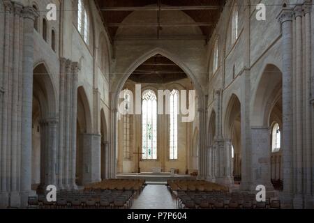 Eglise DE LA MADELEINE. INTERIORES. CHATEAUDUN, FRANCIA. Banque D'Images