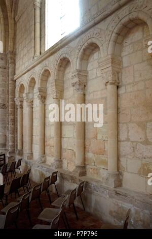 Eglise DE LA MADELEINE. INTERIORES. CHATEAUDUN, FRANCIA. Banque D'Images