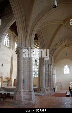 Eglise DE LA MADELEINE. INTERIORES. CHATEAUDUN, FRANCIA. Banque D'Images