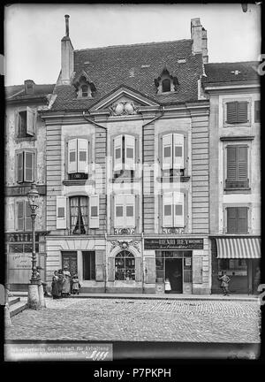 Yverdon-les-Bains, maison, vue d'ensemble ; Vue d'ensemble de la maison rue du Lac 2 de style Louis XV, place Pestalozzi à Yverdon-les-Bains. 1899 87 CH-NB - Yverdon-les-Bains, maison, vue d'ensemble - Collection Max van Berchem - EAD-7588 Banque D'Images