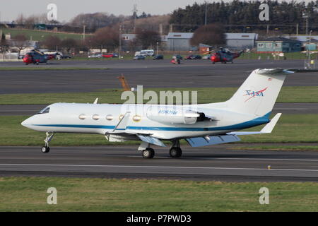 N992NA, un Gulfstream III gérée par la NASA, à travers l'aéroport de Prestwick avec le personnel de la Station spatiale internationale. Banque D'Images