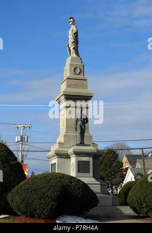 Anglais : Civil War Memorial - Saugus, Massachusetts, USA. Sculpteur : Melzar Mosman Hunt (1845-1926). Monument dédié en 1875. Numéro de contrôle de SIRIS Smithsonian : IAS 87740265. (Plaque à l'avant de la base :) Ce monument A ÉTÉ PRÉSENTÉ À LA VILLE DE SAUGUS/PAR/HENRY E. HONE/COMME UN MÉMORIAL DE LE PATRIOTISME DE SES FILS/qui allèrent à la bataille sur terre et mer/À PARTIR DE 1861-1865 POUR LA PRÉSERVATION DE L'UNION/PAR LEUR LOYAUTÉ ET LEUR DÉVOUEMENT, ILS ONT AIDÉ OU DE MAINTENIR LE DRAPEAU DE NOTRE PAYS COMME L'EMBLÈME/de l'ÉGALITÉ DES DROITS ET DE L'unité nationale. (160 noms qui ont combattu dans la guerre civile apparaissent sur les plaques situé sur Banque D'Images