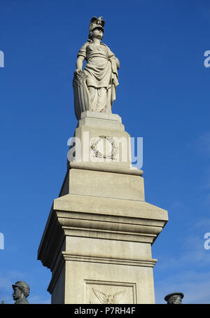 Anglais : Civil War Memorial - Saugus, Massachusetts, USA. Sculpteur : Melzar Mosman Hunt (1845-1926). Monument dédié en 1875. Numéro de contrôle de SIRIS Smithsonian : IAS 87740265. (Plaque à l'avant de la base :) Ce monument A ÉTÉ PRÉSENTÉ À LA VILLE DE SAUGUS/PAR/HENRY E. HONE/COMME UN MÉMORIAL DE LE PATRIOTISME DE SES FILS/qui allèrent à la bataille sur terre et mer/À PARTIR DE 1861-1865 POUR LA PRÉSERVATION DE L'UNION/PAR LEUR LOYAUTÉ ET LEUR DÉVOUEMENT, ILS ONT AIDÉ OU DE MAINTENIR LE DRAPEAU DE NOTRE PAYS COMME L'EMBLÈME/de l'ÉGALITÉ DES DROITS ET DE L'unité nationale. (160 noms qui ont combattu dans la guerre civile apparaissent sur les plaques situé sur Banque D'Images