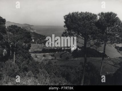 Catalunya. Vista general de la playa de Santa Cristina de Aro. Años 1950. Banque D'Images