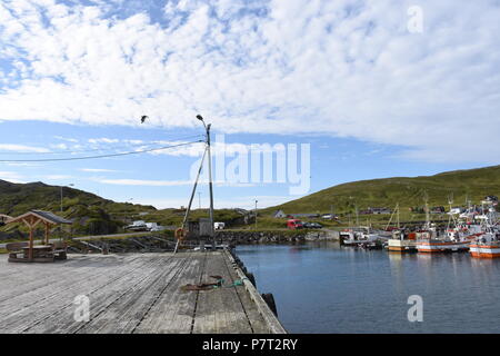 Norwegen, Norge, Honningsvåg, Nordkapp, Magerøya, Skarsvåg, Kutter, Fischkutter, Hafen, Mole, Kai, Kabine, Antenne, Mât, Kran, Arbeit, Fischfang, Buc Banque D'Images