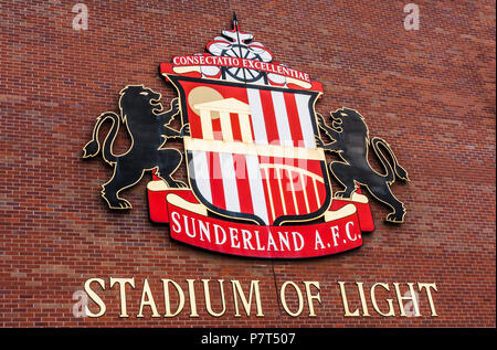 Écusson de club Sunderland sur le mur de lumière à theStadium,Sunderland,Angleterre,UK Banque D'Images