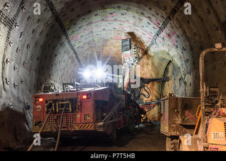 Spital am Semmering : Percer les trous de mine à Semmering-Basistunnel (Tunnel de Base) de Semmering Semmeringbahn (chemin de fer du Semmering) en construction Banque D'Images