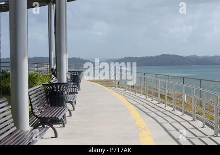 Vue sur le lac Gatun du Centre d'Agua Clara, Canal de Panama Banque D'Images