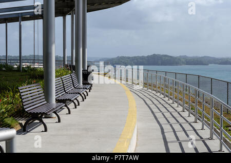 Vue sur le lac Gatun du Centre d'Agua Clara, Canal de Panama Banque D'Images