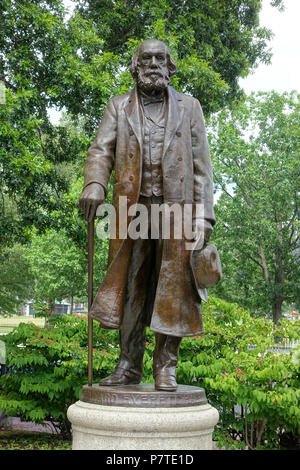 Anglais : Edward Everett Hale par Bela Pratt - Jardin Public de Boston - Boston, Massachusetts, USA. 8 juillet 2017, 14:09:59 142 Edward Everett Hale par Bela Pratt - Jardin Public de Boston - Boston, MA - DSC07056 Banque D'Images