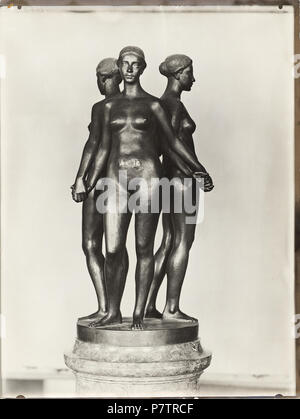 Standplatte Bronzeplastik : mit drei Göttinnen der Schönheit und Anmut : Juno, Minerva und Vénus 152 ETH-bib-Zürich, ETH Zürich, Hauptgebäude (HG), östlicher Vorhalle, Trinkwasserbrunnen Grazien-Ans mit drei 00204-A Banque D'Images