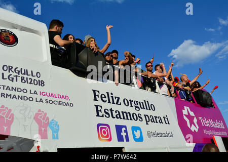 Madrid, Espagne. 7 juillet, 2018. Gay Pride Parade 2018 à Madrid, Espagne, le 7 juillet 2018. Des centaines de gay et lesbiennes sont vus au cours de la démonstration à l'encontre de LGBT phobies LGBT dans 'Madrid Gay Pride 2018". Cette année marque 40 ans depuis la première de Madrid manifestation LGBT autorisé a été organisée par la libération homosexuelle Crédit : Jorge Rey/media/Alamy Punch Live News Banque D'Images