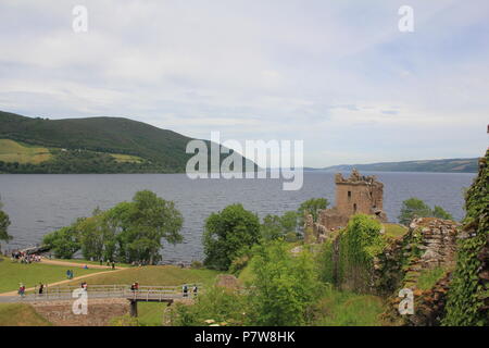 Inverness, Royaume-Uni. 26 Juin, 2018. Loch Ness, au sud-ouest d'Inverness, qui est l'habitat de la supposée "monstre Nessie'. Credit : Silvia Kusidlo/dpa/Alamy Live News Banque D'Images