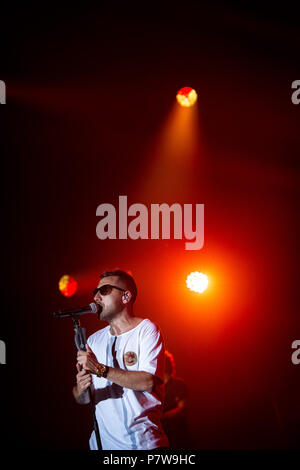 Rome, Italie. 7 juillet 2018. Silvano Albanese, connu sous son nom de scène Coez en live sur scène à Rome au festival Rock in Roma devant 32000 personnes, Rome, Italie, le 7 juillet 2018. Photo par Giuseppe Maffia Banque D'Images