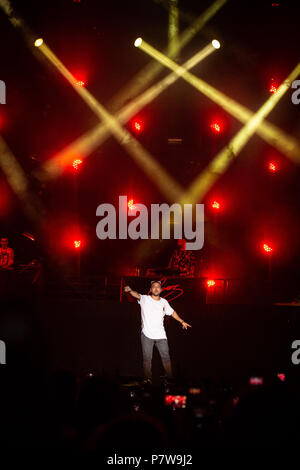 Rome, Italie. 7 juillet 2018. Silvano Albanese, connu sous son nom de scène Coez en live sur scène à Rome au festival Rock in Roma devant 32000 personnes, Rome, Italie, le 7 juillet 2018. Photo par Giuseppe Maffia Banque D'Images