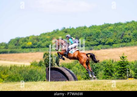 Somerset, Royaume-Uni. 07Th Juillet, 2018. Toby Pigott équitation Freestyler. GBR. CIC**. La section D. Cross Country. St James Place Cheval Barbury essais cliniques. Horse Trials. Château de Barbury. Wroughton. Le Somerset. UK. 07/07/2018. Credit : Sport en images/Alamy Live News Banque D'Images