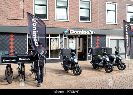 Domino's restaurant à Katwijk aan Zee, aux Pays-Bas. Domino's est une chaîne de restaurants pizza américaine fondée en 1960. Banque D'Images