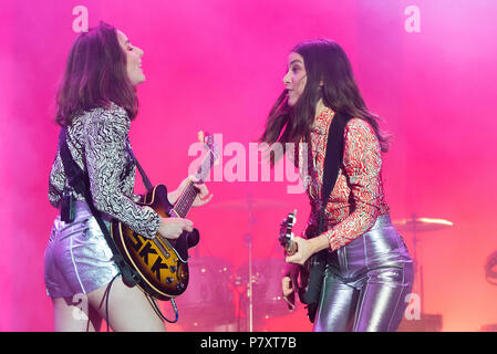 Barcelone - 1 juin : Haim (band) effectuer dans un concert au Primavera Sound Festival le 1 juin 2018 à Barcelone, Espagne. Banque D'Images