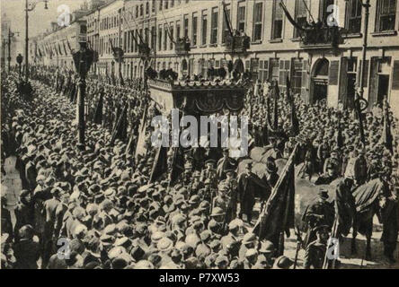 French : Photo de l'enterrement d'Astrid de Suède (1905-1935) - Reine des Belges. Photo a été publiée dans journal polonais 'wiatowid» 1935 no. 37. Zdjcie pogrzebu z Polski : królowej Astrid (1905-1935) - królowej Belgów. Zdjcie opublikowane czasopimie wiatowid "w" 1935 nr 37. 1 juin 2013, 10:10:14 166 obsèques d'Astrid de Suède Banque D'Images
