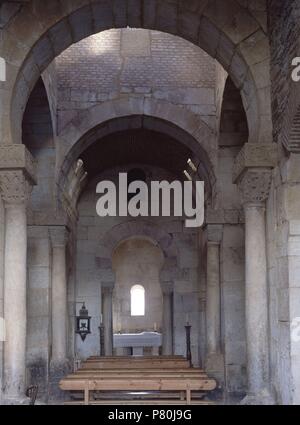 L'INTÉRIEUR DE LA IGLESIA DE SAN PEDRO DE LA NAVE -VISIGODO - SIGLO VII. Lieu : EGLISE DE SAN PEDRO DE LA NAVE, CAMPILLO, Zamora, Espagne. Banque D'Images