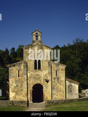 Église de Saint-Sauveur de Valdedios. L'asturien style pré-roman. 9e siècle. Façade. Les Asturies, Espagne. Banque D'Images