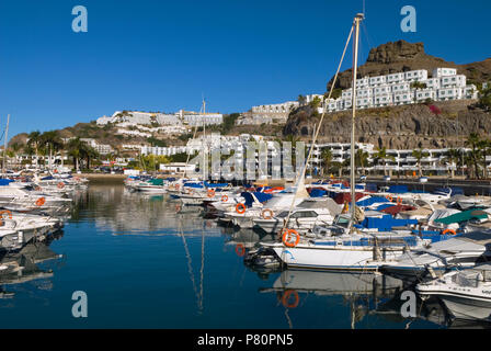 Espagne - Canaries - Gran Canaria - Puerto Rico - Vue du port de plaisance Banque D'Images