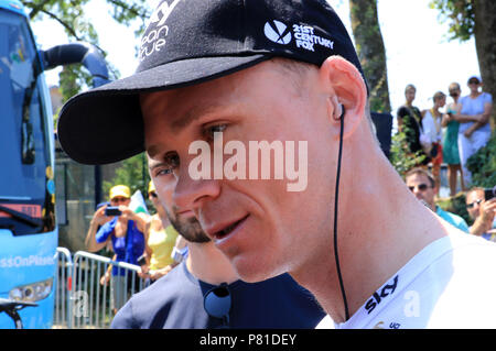 L'équipe Sky's Chris Froome avant le début de la phase 2 du Tour de France en Mouilleron-Saint-Germain. Banque D'Images